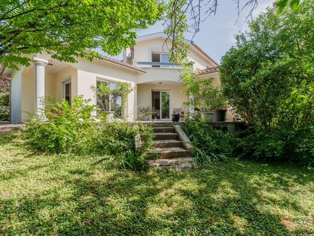 Maison 5 pièces 160 m²