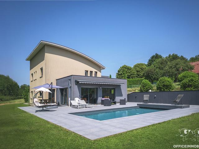 Maison 5 pièces 160 m²