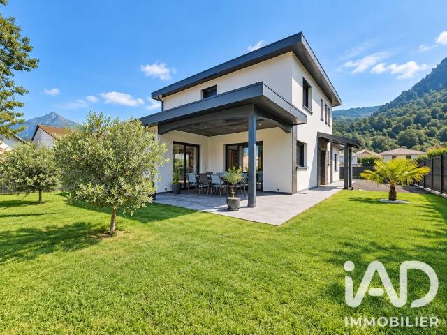 Maison 5 pièces 160 m²