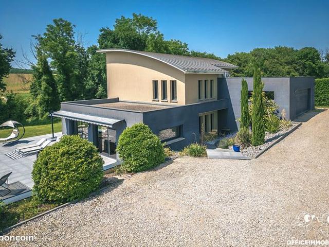 Maison 5 pièces 160 m²