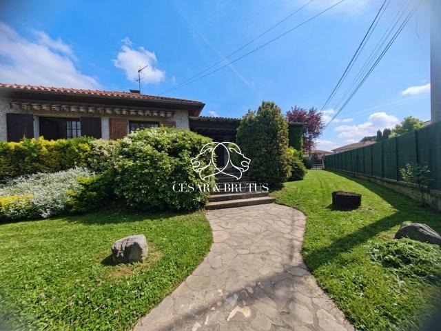 Maison 5 pièces 160 m²