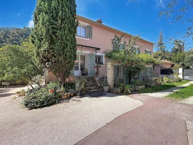 Maison 5 pièces 160 m²