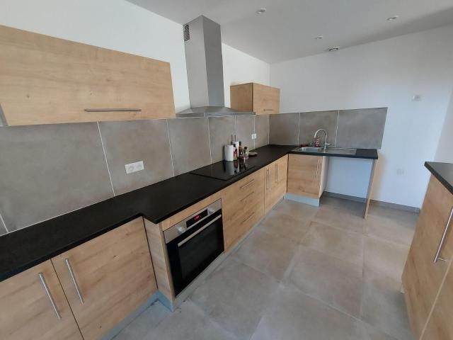 Maison 5 pièces, 160 m² à louer à Pinet 34850