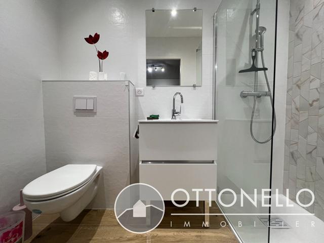 Maison 5 pièces, 161 m² à louer à Roquebrune sur Argens 83520