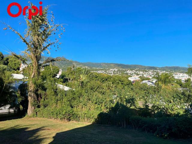 Maison 5 pièces, 160 m² à louer à Saint Denis 97490