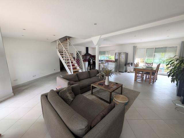 Maison 5 pièces, 161 m² à louer à Portet sur Garonne 31120