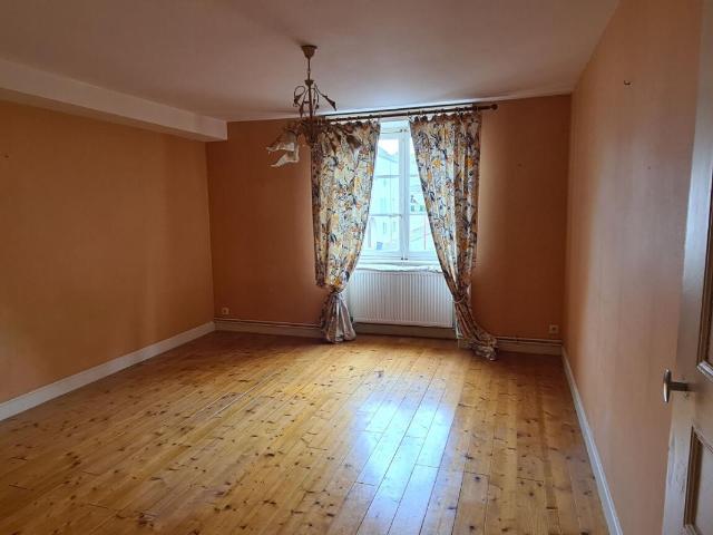 Maison 5 pièces, 161 m² à louer à Talmay 21270
