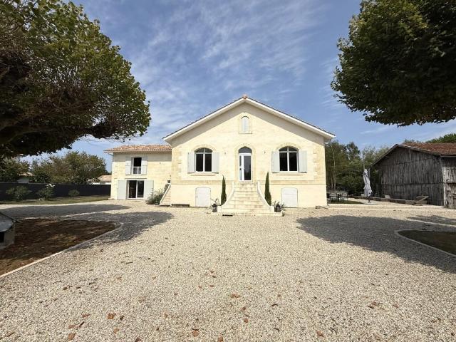 Maison 5 pièces 162 m²