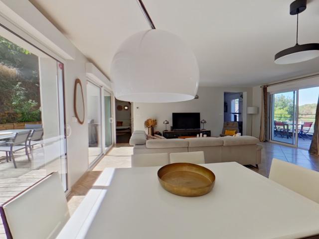 Maison 5 pièces 162 m²