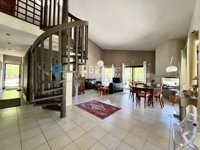 Maison 5 pièces 163 m²
