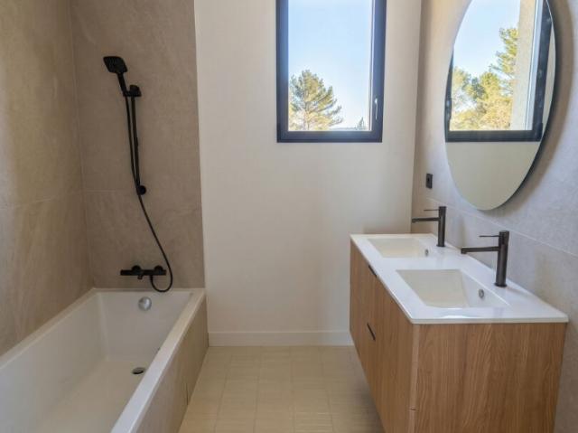 Maison 5 pièces, 163 m² à louer à Aix en Provence 13100