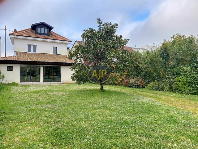 Maison 5 pièces 174 m²
