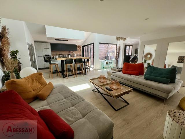 Maison 5 pièces 174 m²
