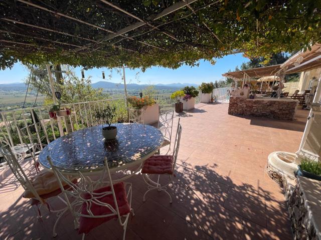 Maison 5 pièces 174 m²