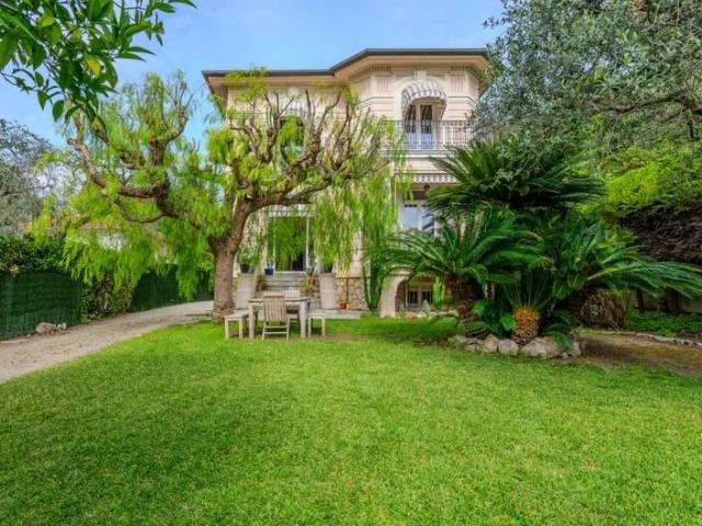 Maison 5 pièces 174 m²