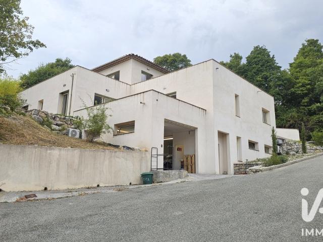 Maison 5 pièces 175 m²
