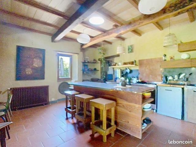 Maison 5 pièces 175 m²