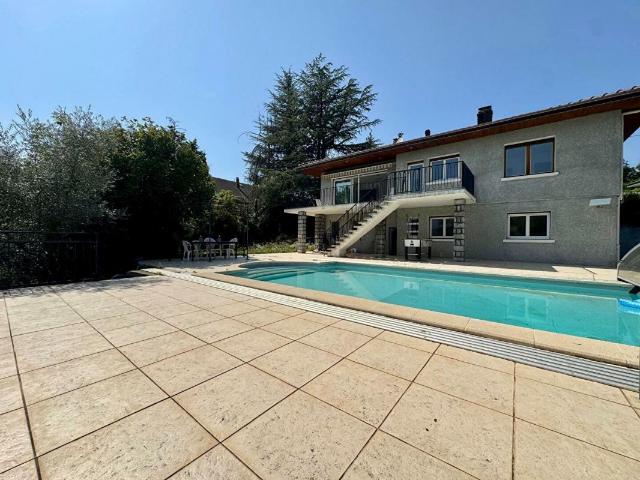 Maison 5 pièces 175 m²
