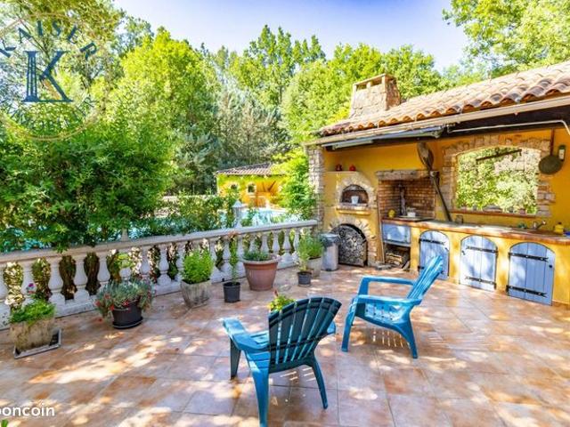 Maison 5 pièces 176 m²
