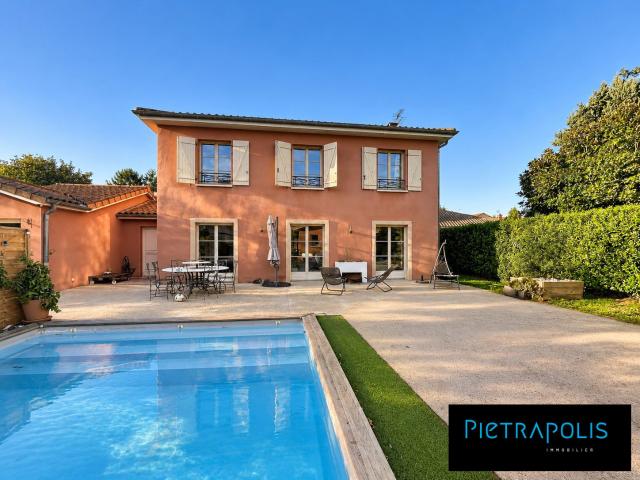 Maison 5 pièces 178 m²