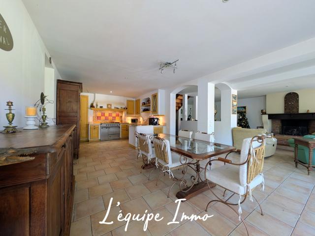 Maison 5 pièces 179 m²