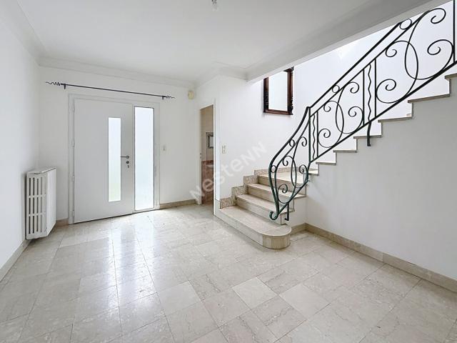 Maison 5 pièces 179 m²