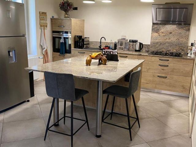 Maison 5 pièces 171 m²