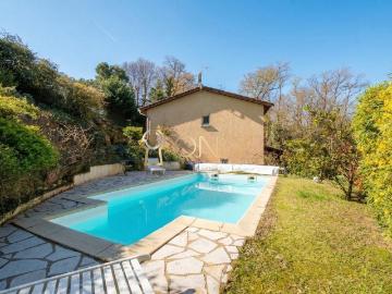 Maison 5 pièces 184 m²