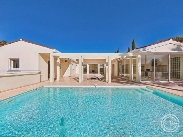 Maison 5 pièces 184 m²