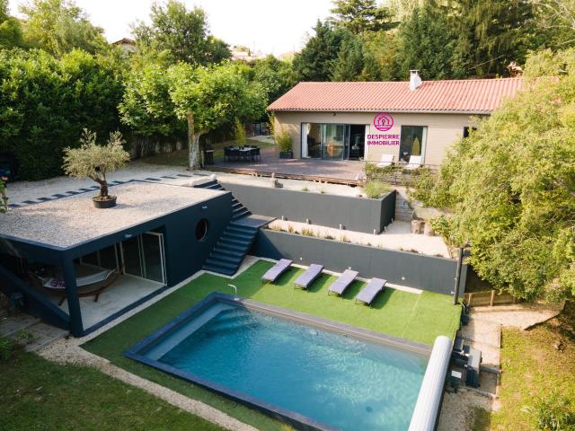 Maison 5 pièces 184 m²