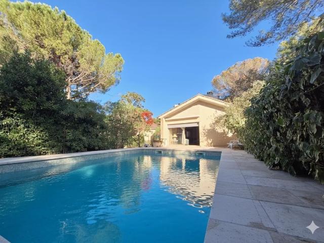 Maison 5 pièces 185 m²