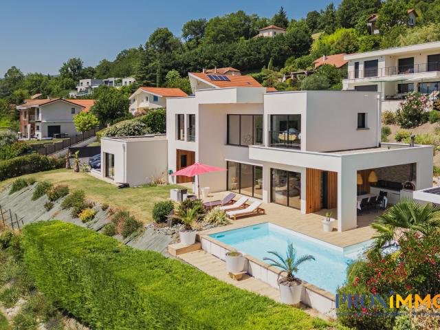 Maison 6 pièces 185 m²
