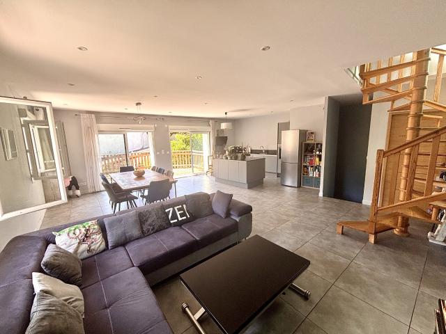 Maison 5 pièces 185 m²