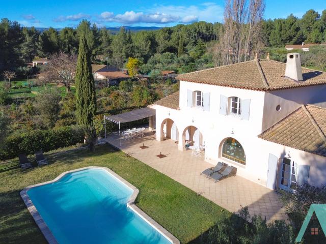 Maison 5 pièces 185 m²