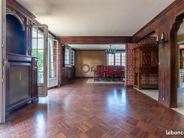 Maison 5 pièces 186 m²