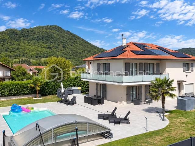 Maison 5 pièces 186 m²
