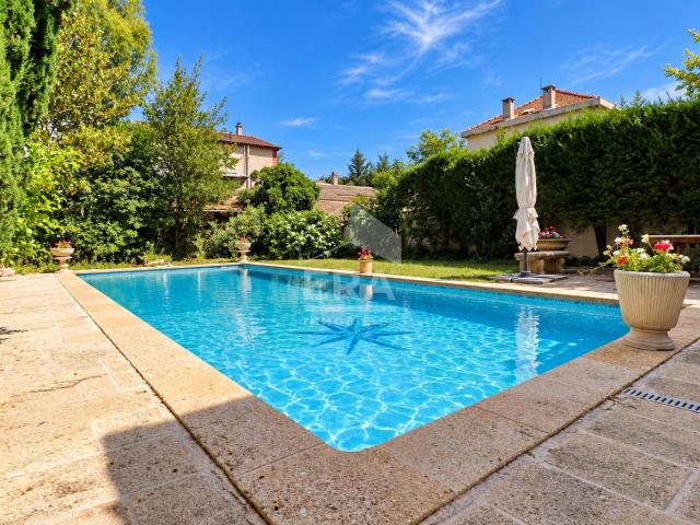 Maison 5 pièces 186 m²