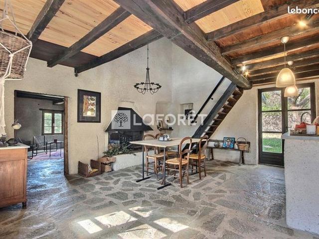 Maison 5 pièces 180 m²