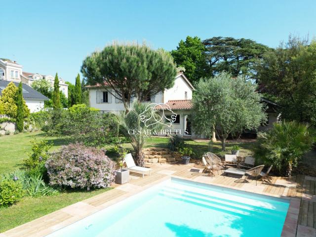 Maison 5 pièces 180 m²