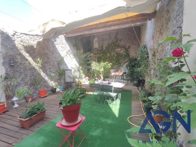Maison 5 pièces 180 m²