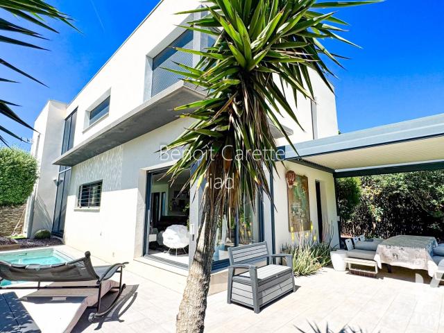 Maison 5 pièces 180 m²