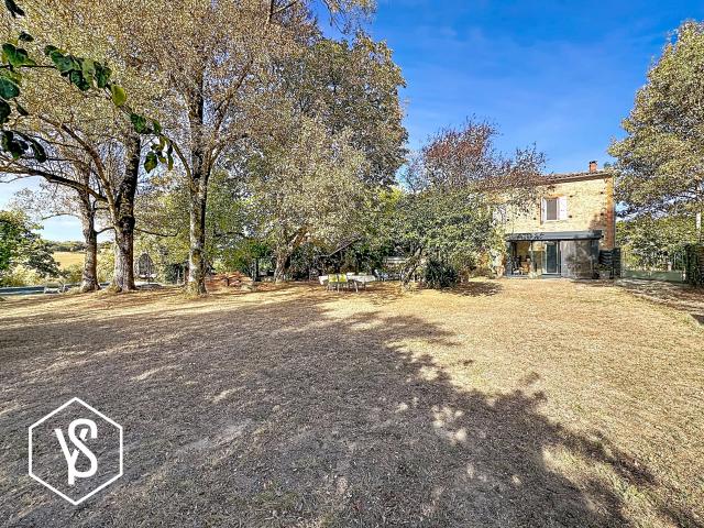 Maison 5 pièces 180 m²