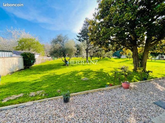 Maison 5 pièces 180 m²