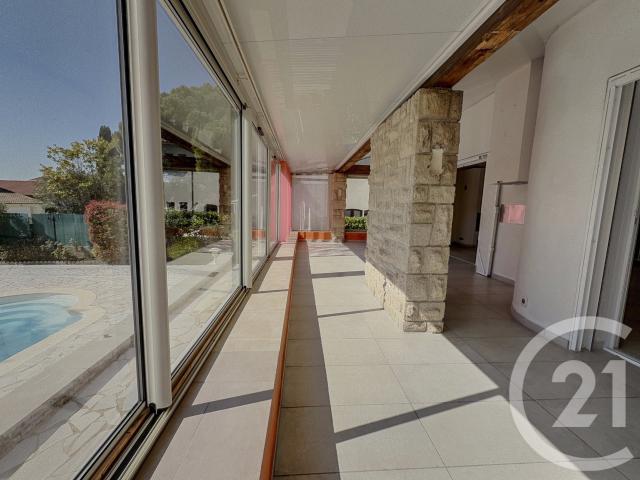Maison 5 pièces 180 m²