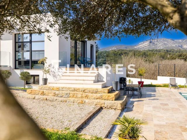 Maison 5 pièces 180 m²