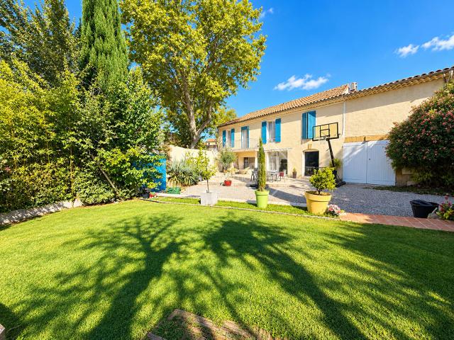 Maison 5 pièces 180 m²