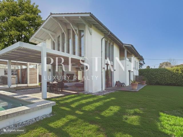 Maison 5 pièces 180 m²