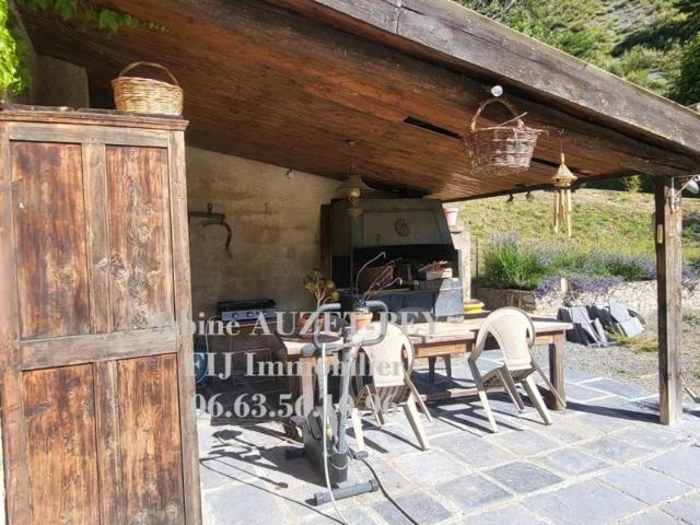 Maison 5 pièces / 180 m² / 387 000 EUR / PRADS HAUTE BLEONE