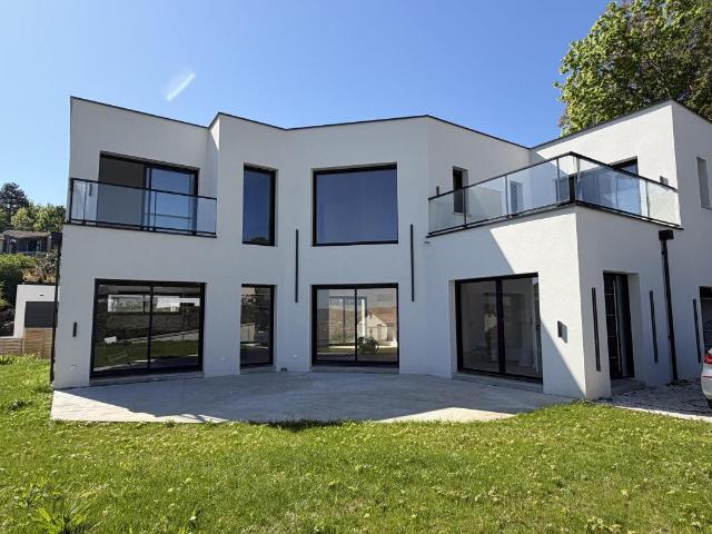 Maison 5 pièces 180 m²