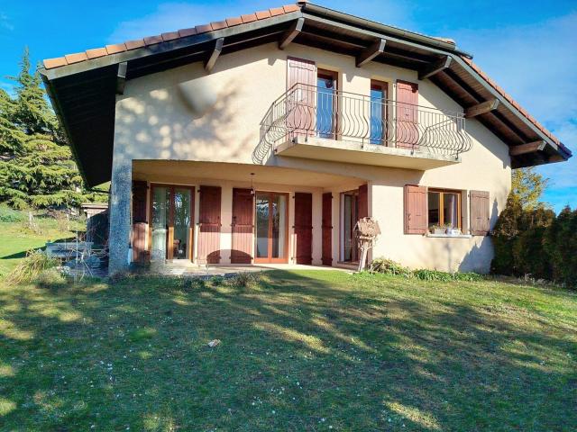 Maison 5 pièces 180 m²